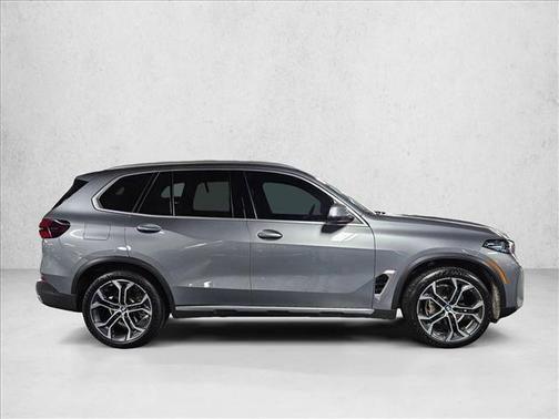 Skyscraper Grey Metallic 2025 BMW X5 sDrive40i