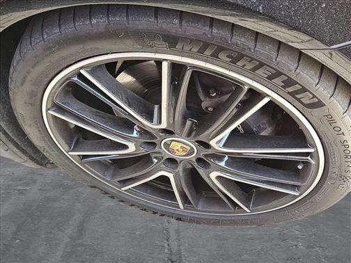 2023 Porsche Panamera RWD