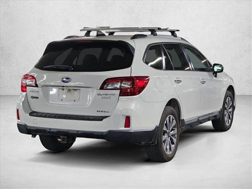 Crystal White Pearl 2017 Subaru Outback 2.5i Touring