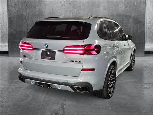 2025 BMW X5 M60i