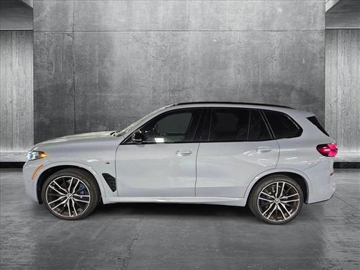 2025 BMW X5 M60i