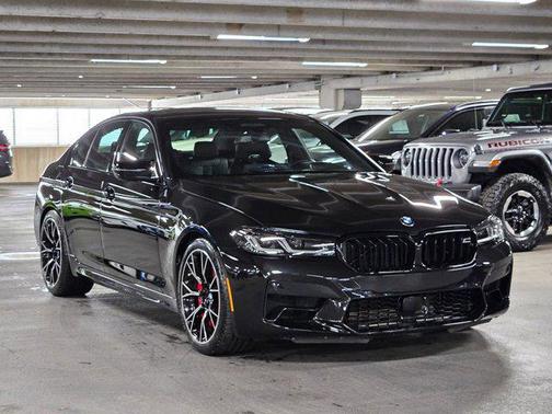 Black Sapphire Metallic 2022 BMW M5 Base