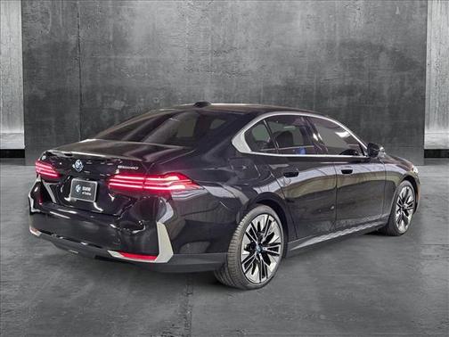 2024 BMW i5 eDrive40