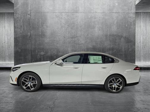 2024 BMW i5 eDrive40