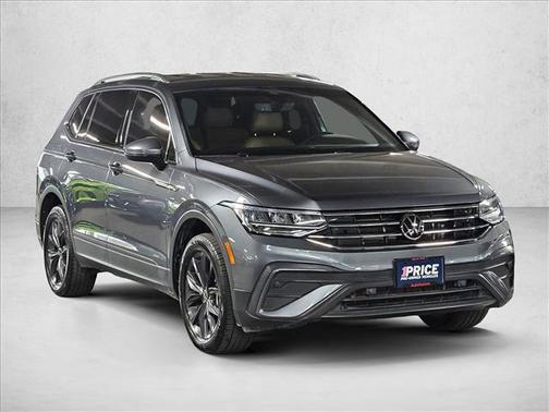 Silver/Gray 2022 Volkswagen Tiguan 2.0T SE