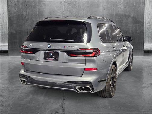 2025 BMW X7 M60i