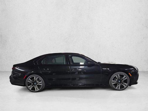 Black Sapphire Metallic 2026 BMW i7 M70