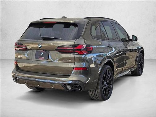 Manhattan Green Metallic 2026 BMW X5 sDrive40i