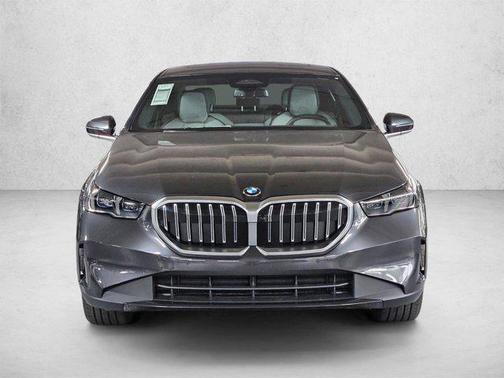 Dark Graphite Metallic 2026 BMW 530 530i