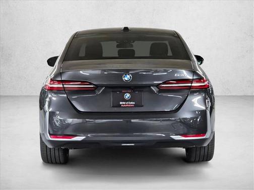Dark Graphite Metallic 2026 BMW 530 530i