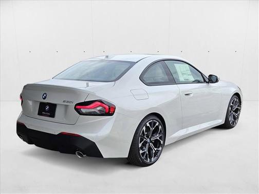 2025 BMW 230 i