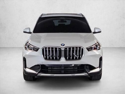 Mineral White Metallic 2025 BMW X1 xDrive28i