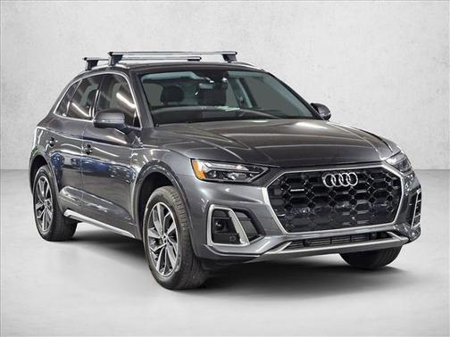 Daytona Gray Pearl Effect 2022 Audi Q5 45 S line Premium