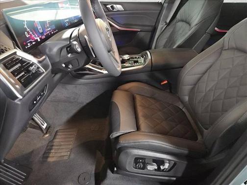 Brooklyn Grey Metallic 2027 BMW X7 xDrive40i