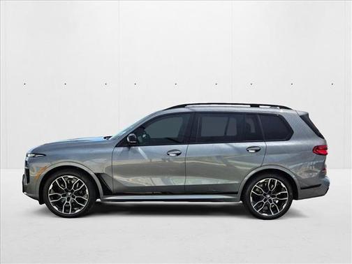 2025 BMW X7 M60i