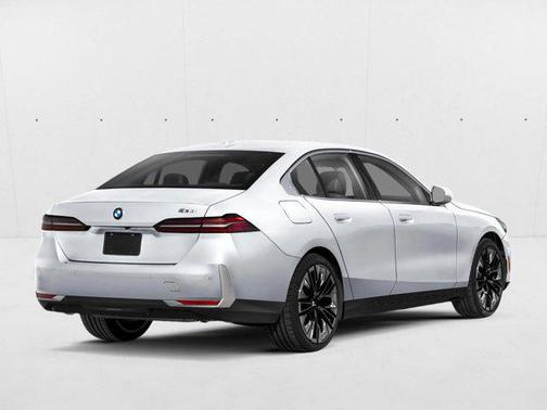 Mineral White Metallic 2026 BMW 530 530i