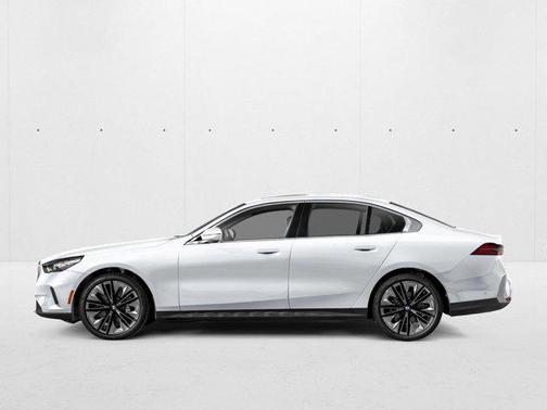 Mineral White Metallic 2026 BMW 530 530i
