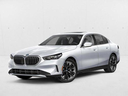 Mineral White Metallic 2026 BMW 530 530i