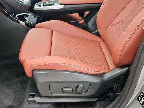 Space Silver Metallic 2026 BMW X1 xDrive28i