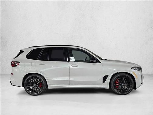 Mineral White Metallic 2026 BMW X5 M60i