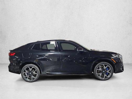 Black Sapphire Metallic 2026 BMW X2 xDrive28i
