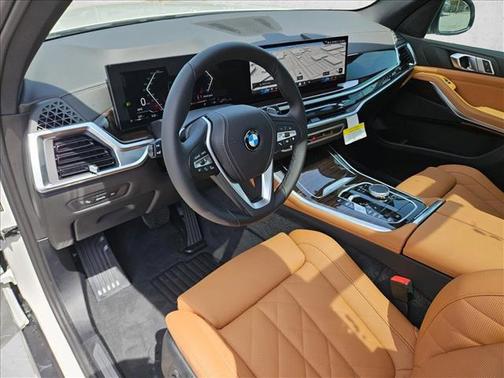 Mineral White Metallic 2026 BMW X5 sDrive40i