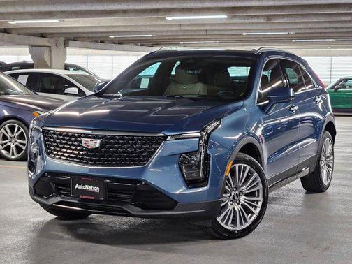 2025 Cadillac XT4 Premium Luxury