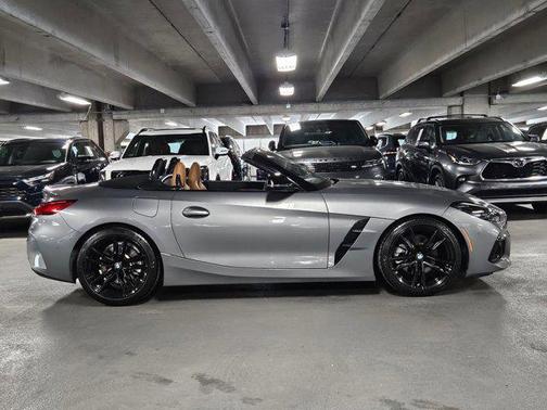 Skyscraper Grey Metallic 2023 BMW Z4 sDrive30i