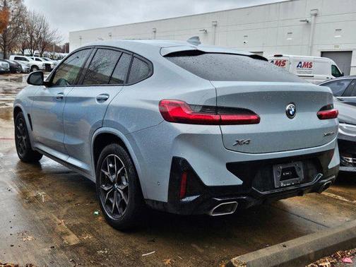 2025 BMW X4 xDrive30i