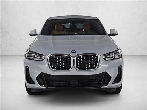 2025 BMW X4 xDrive30i