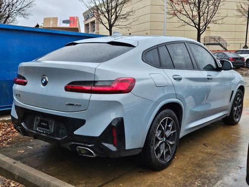 2025 BMW X4 xDrive30i
