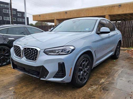 2025 BMW X4 xDrive30i