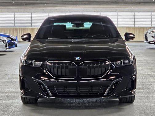 2025 BMW 530 i