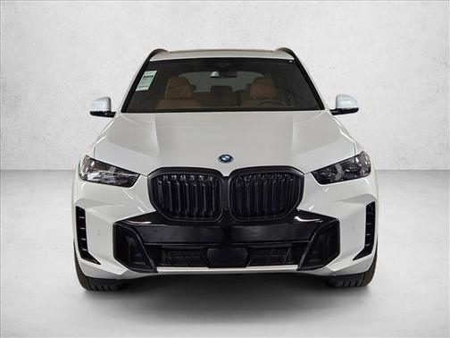 Mineral White Metallic 2026 BMW X5 PHEV xDrive50e