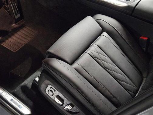 2026 BMW X7 M60i