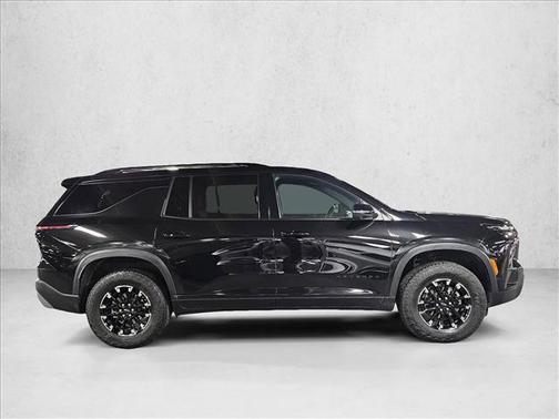Mosaic Black Metallic 2024 Chevrolet Traverse AWD Z71