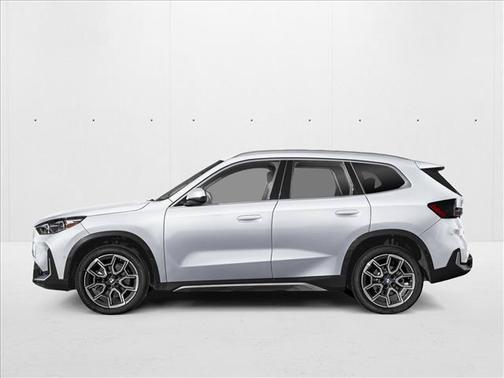Mineral White Metallic 2026 BMW X1 xDrive28i