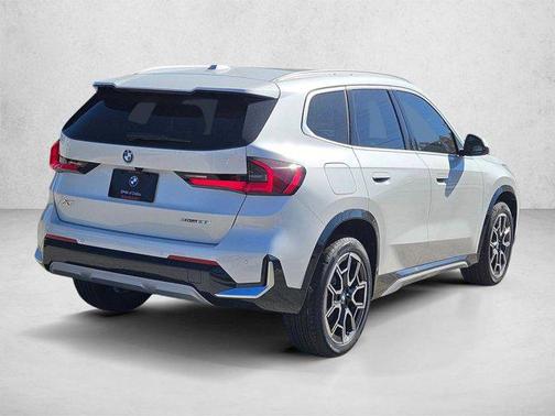 Mineral White Metallic 2026 BMW X1 xDrive28i