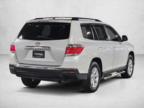 2012 Toyota Highlander SE