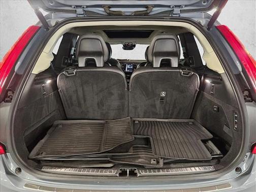 2022 Volvo XC90 T6 Inscription