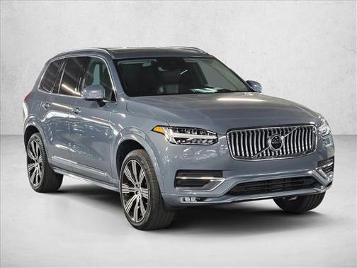 2022 Volvo XC90 T6 Inscription