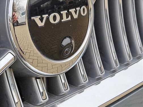 2022 Volvo XC90 T6 Inscription