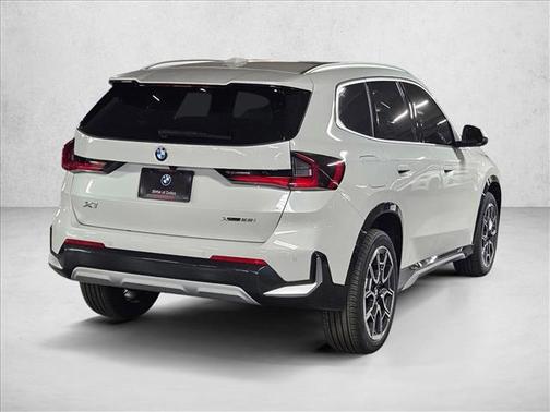 Mineral White Metallic 2026 BMW X1 xDrive28i