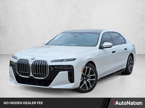 Mineral White Metallic 2025 BMW 760 xDrive