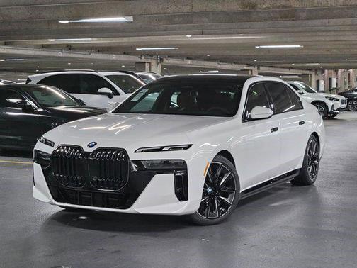 Alpine White 2026 BMW i7 eDrive50