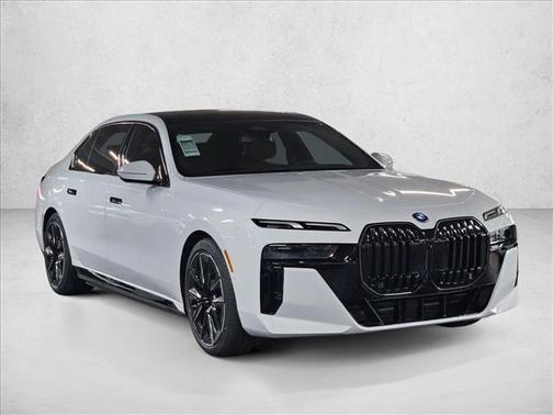 Alpine White 2026 BMW i7 eDrive50