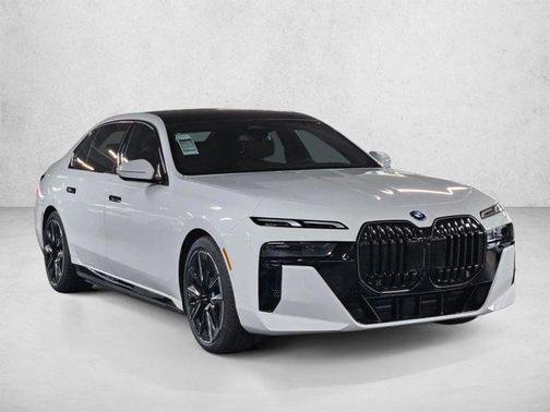 Alpine White 2026 BMW i7 eDrive50