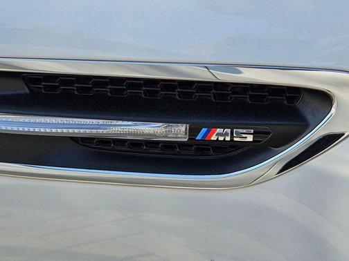 Alpine White 2014 BMW M5 Base