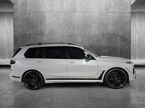2026 BMW X7 M60i