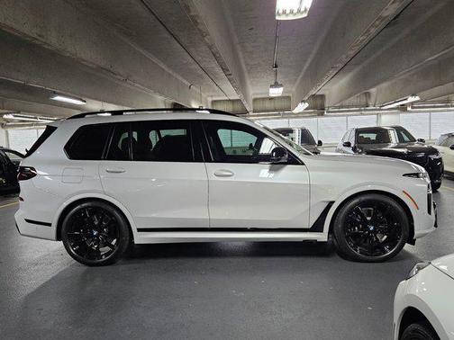 2026 BMW X7 M60i